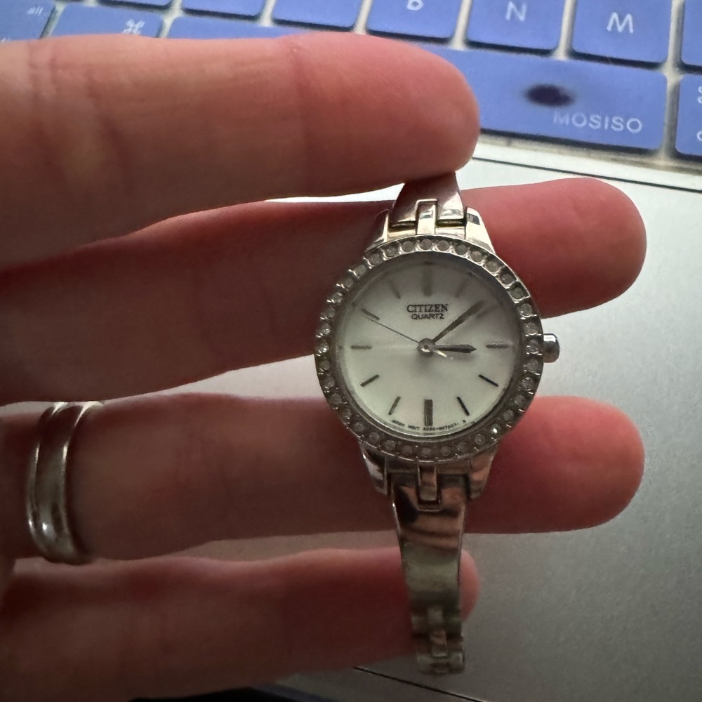 Vintage citizen watch. Delicate, Mother of pearl, crystals, silver bracelet.